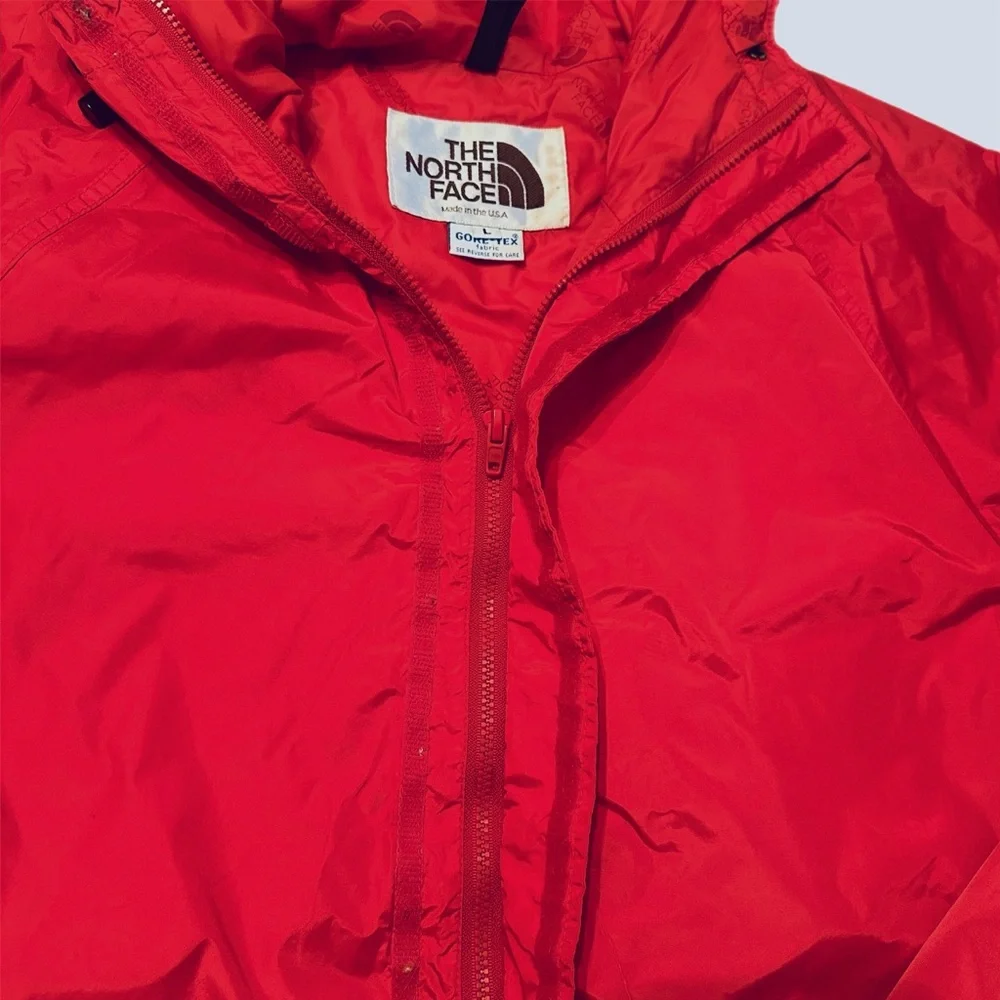 The North Face Vintage Red Gore-Tex Jacket Waterproof Windbraker Size L